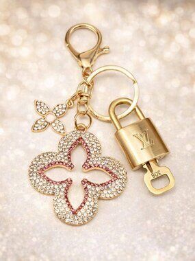 LV Authentic Gold Lock & Key 🔑 Luxury Bag Charm w/ Unbranded Clover Keychain